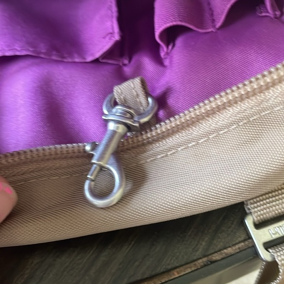 Baggalini Tan Crossbody Like New! - Picture 6 of 10